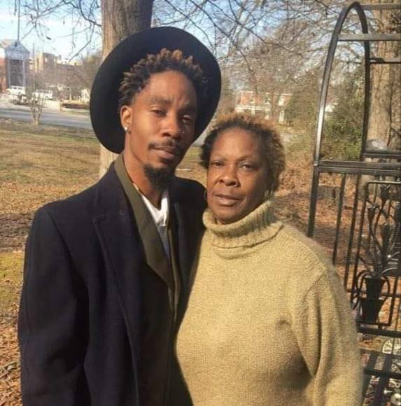 Twotimes Mattress - Poshmark Profile Picture of Twotimes Mattress (@shadmatt) on Poshmark