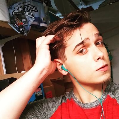 Profile Picture of Josh Sides (@crunchart) on Twitter