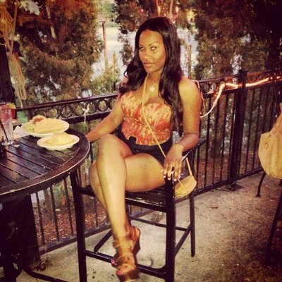 Profile Picture of Meaghan Maxwell (@_mmm__mmm_good) on Twitter