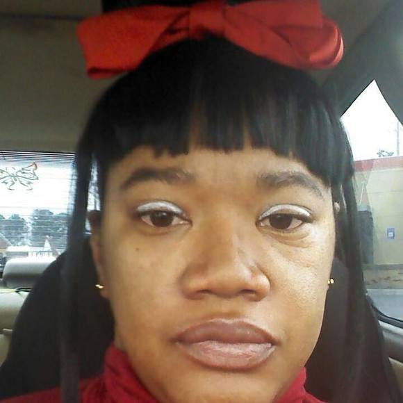 Profile Picture of Beth Clayton (@babymama1978) on Poshmark