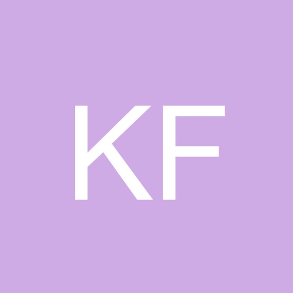 Profile Picture of Katie Furst (@katiepfurst) on Poshmark