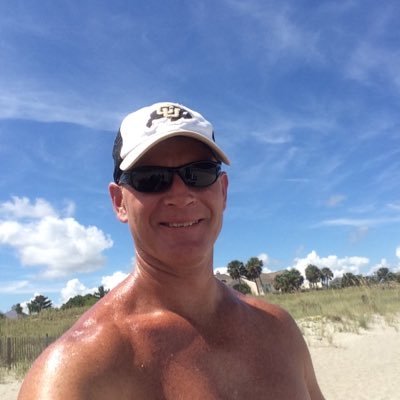 Profile Picture of David Skowronski (@daveski88) on Twitter