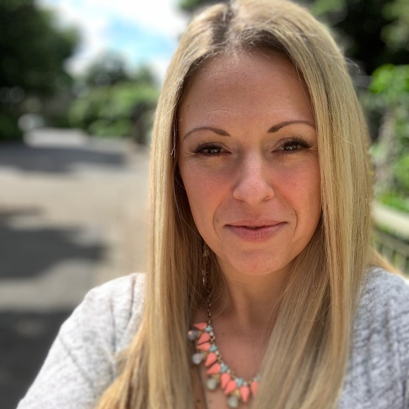 Profile Picture of Marilyn Quinn (@marlusha) on Poshmark