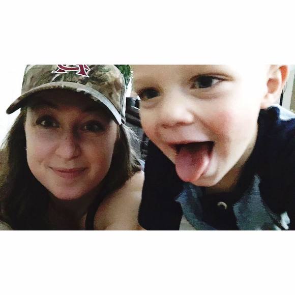 Profile Picture of Heather Tackacs (@htackacs) on Poshmark