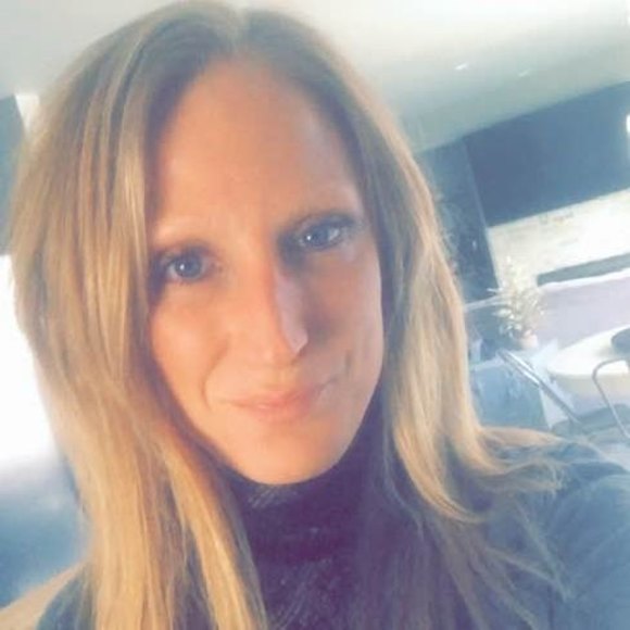 Profile Picture of Chelsy Looker-carli (@carlichelsy) on Poshmark