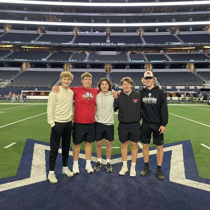 Profile Picture of garrett (@garrettbladl) on Tiktok