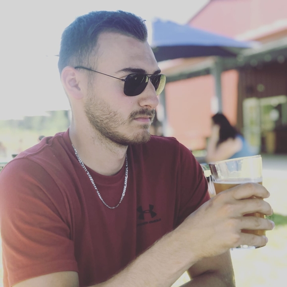 Profile Picture of Bryan Porth (@bporth97) on Poshmark