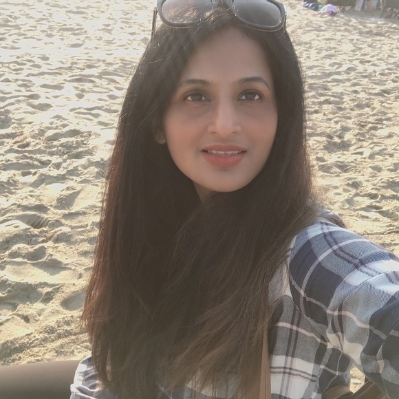 Profile Picture of Rashmi Shetty (@rshetty) on Poshmark