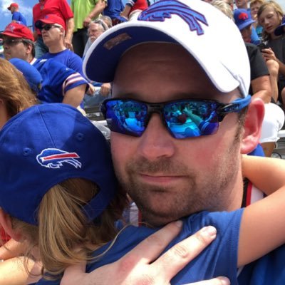 Profile Picture of Derek (@virgil_5) on Twitter