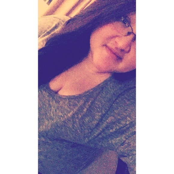 Profile Picture of Alexandria Osmond (@aosmond) on Poshmark