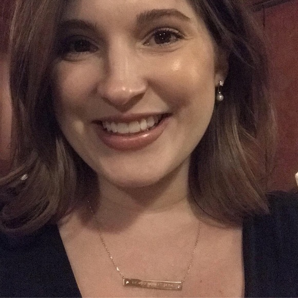 Profile Picture of Sarah Devore (@sgrif13) on Poshmark