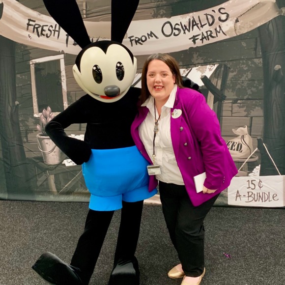 Profile Picture of Amy Cuccaro (@themrsbates) on Poshmark