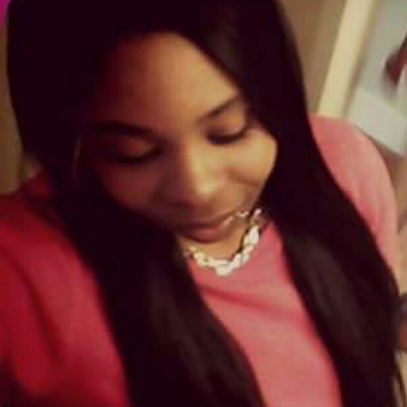 Profile Picture of Kim Parham (@kimberlyrankin) on Poshmark