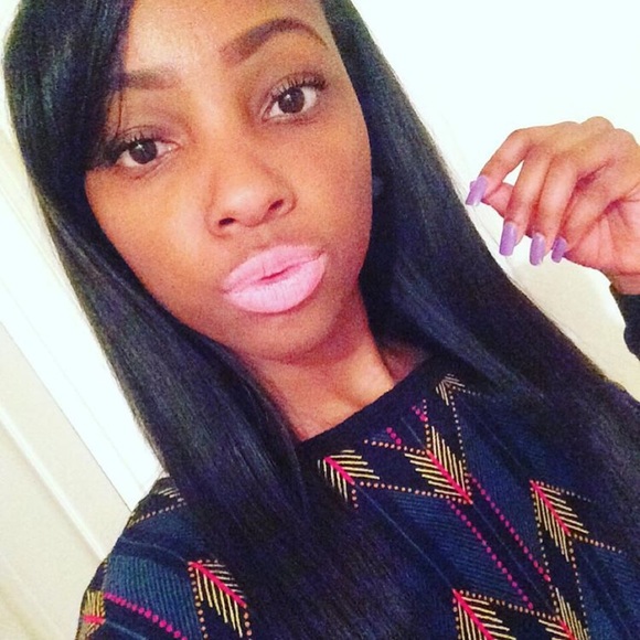 Profile Picture of Whitney Harper (@whitbeyah) on Poshmark