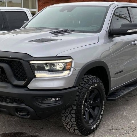 Profile Picture of Derrek Walter (@derrek1320) on Poshmark