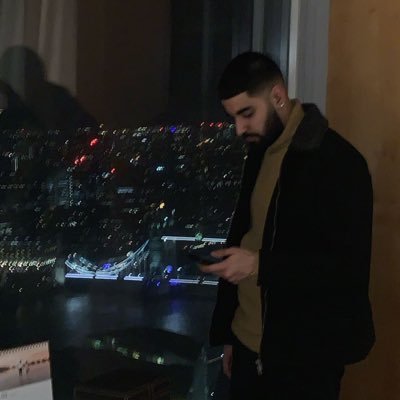 Profile Picture of WHYNOT? (@Aaron_Gill96) on Twitter