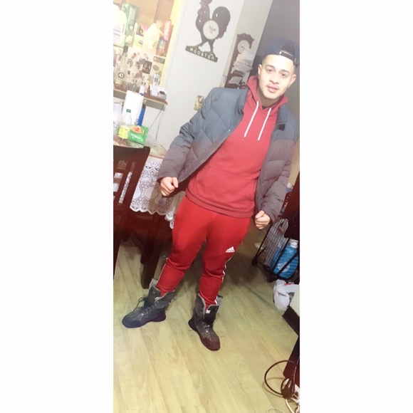Profile Picture of Joel Pena (@jmoney453) on Poshmark