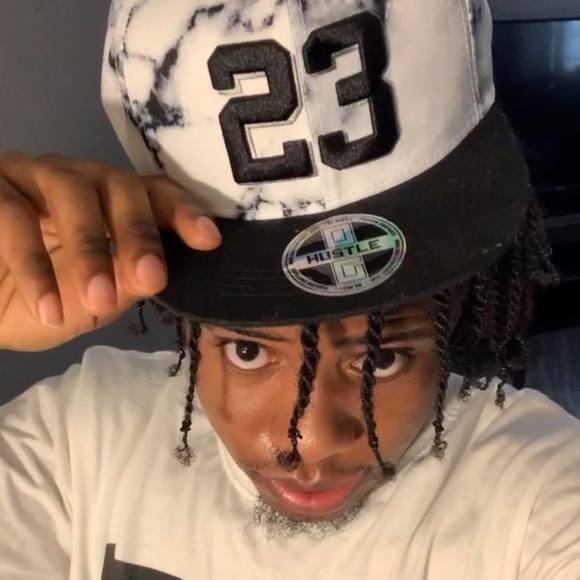 Profile Picture of Henley reign Jerome (@h_jerome) on Poshmark