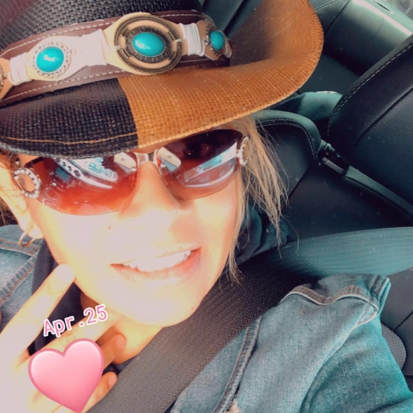 Profile Picture of Alejandra Cantero (@ale791005) on Poshmark