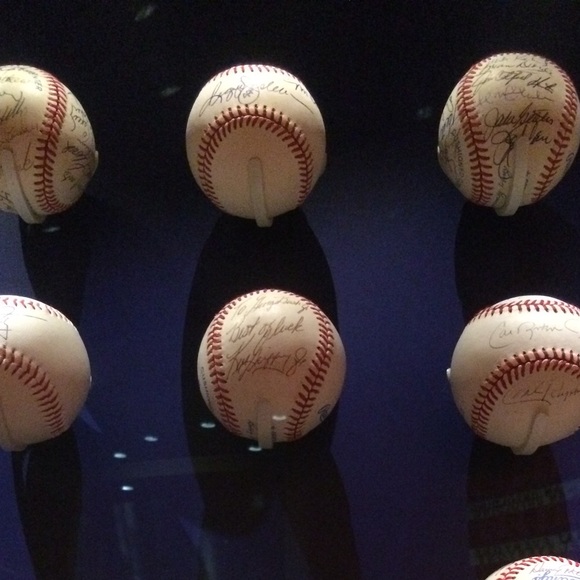 Ronnie Bonilla - Poshmark Profile Picture of Ronnie Bonilla (@ronnieb4u) on Poshmark