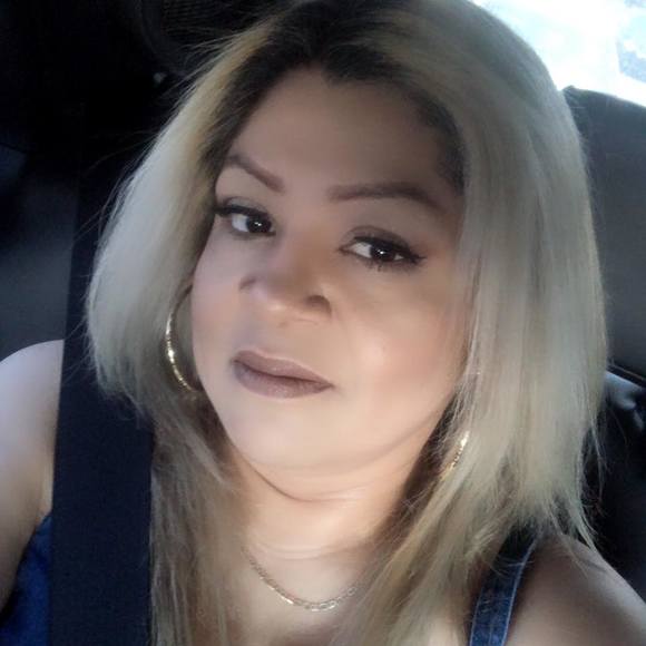Araceli Ceron - Poshmark Profile Picture of Araceli Ceron (@aracely7714) on Poshmark