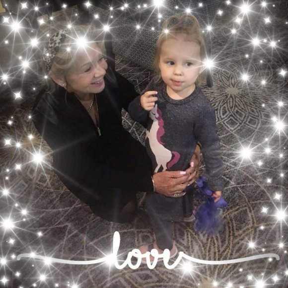 Profile Picture of Michele Lahiff (@michelelahiff) on Poshmark