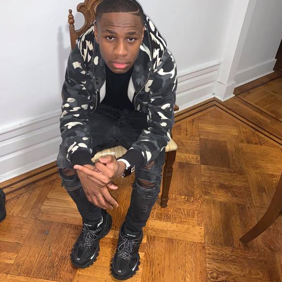 Profile Picture of Màr Newport (@markenzo1) on Poshmark