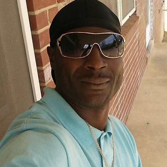 Profile Picture of James Ponder (@jponder2010) on Poshmark