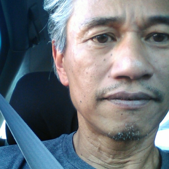 Profile Picture of Clarence Leabres (@cjleabres64) on Poshmark