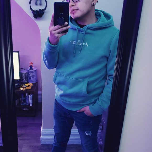 Profile Picture of Dj-leo f Peralta (@edisonfp1) on Poshmark