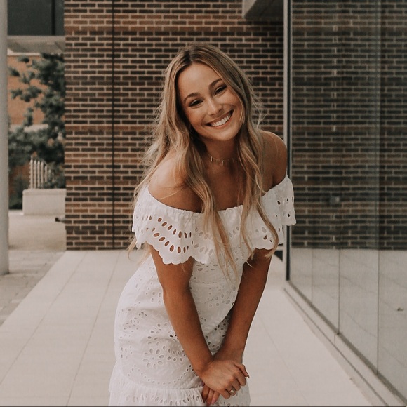 Profile Picture of Haley Schultz (@haleyschultz) on Poshmark