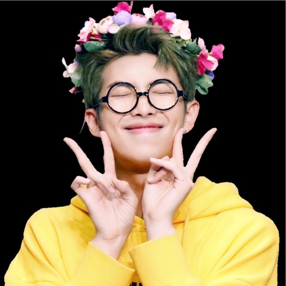 Profile Picture of Mediesha Olian (@thr1fty) on Poshmark