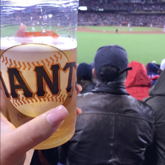 Profile Picture of Stephanie Trzcinski (@stephtrz) on Poshmark