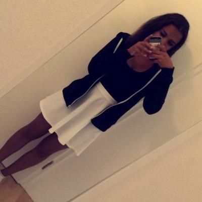 Victoria Jones - Twitter Profile Picture of Victoria Jones (@SabinaVj) on Twitter