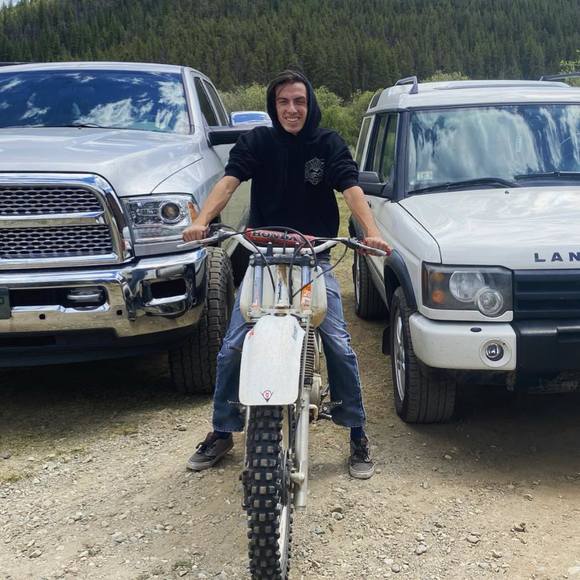 Profile Picture of Budimir Stanisic (@budo1997) on Poshmark