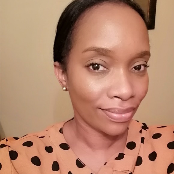 Profile Picture of Darlene Atherley (@deedee2756) on Poshmark