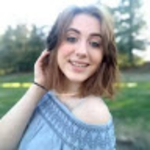Profile Picture of Reagan Koffron (@602085) on Poshmark
