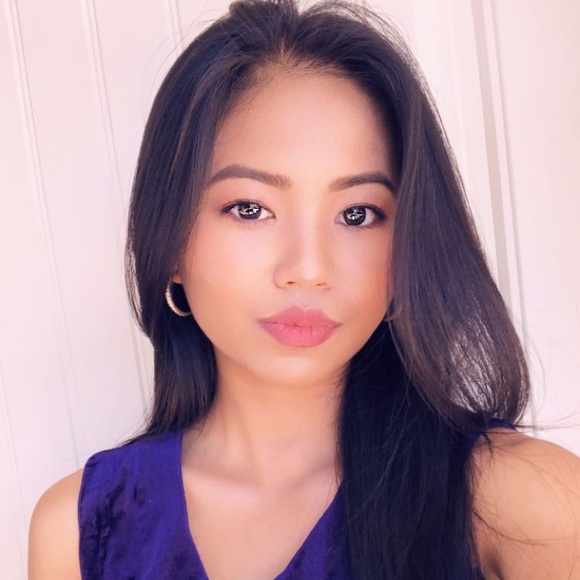 Profile Picture of Van Kim (@vankim17) on Poshmark