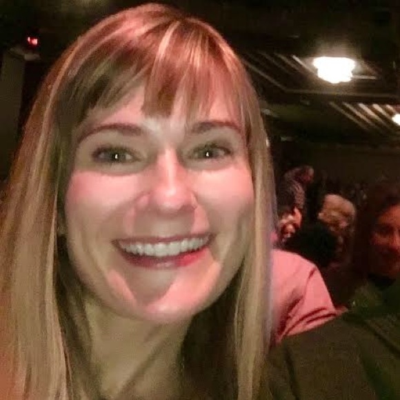 Rebecca Serey - Poshmark Profile Picture of Rebecca Serey (@rserey) on Poshmark