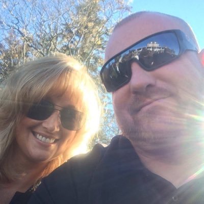 Profile Picture of Melissa Mieszkuc (@Carpenterspring) on Twitter