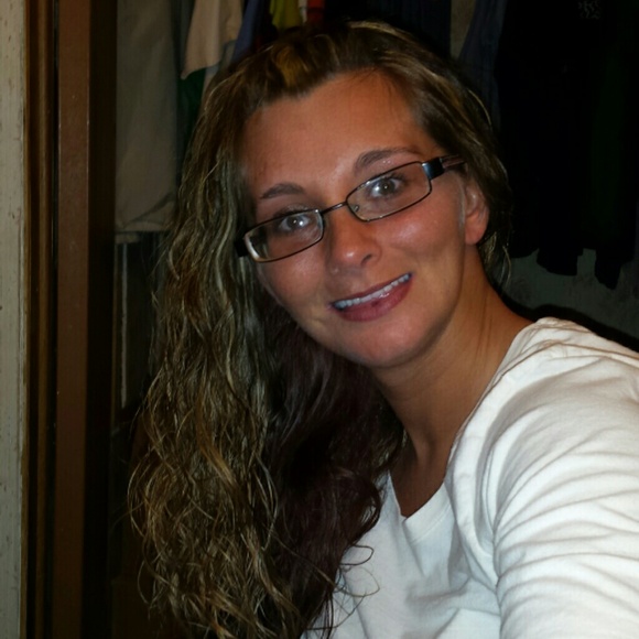 Profile Picture of Amber Orebaugh (@amberdawn2587) on Poshmark
