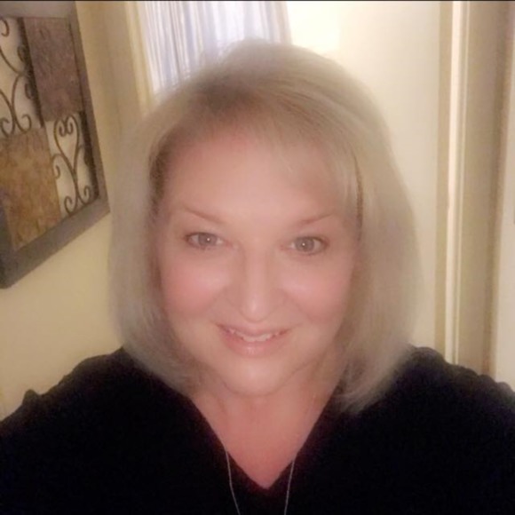 Profile Picture of Patricia Conlon (@mspatricia03) on Poshmark