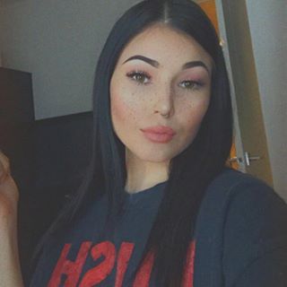 Profile Picture of Isabelle Frost (@isabelle.frost.73) on Facebook