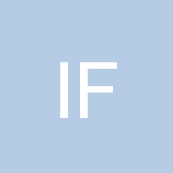 Profile Picture of Itrat Fatima (@fatimaitrat0) on Poshmark