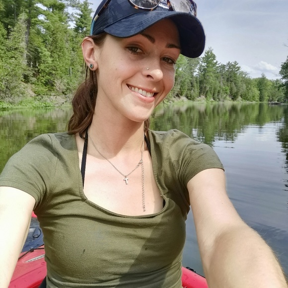 Profile Picture of Tierah Bereck (@teebee1991) on Poshmark