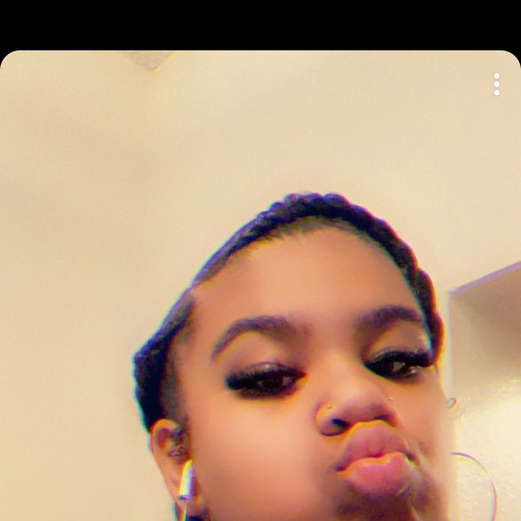 Profile Picture of Jade Shegog (@jania_05) on Poshmark