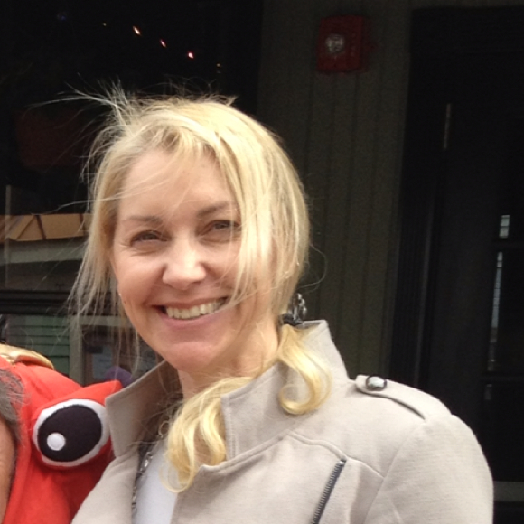 Profile Picture of Janet Gray (@janetgray) on Poshmark