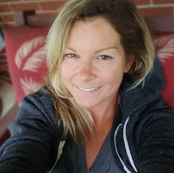 Profile Picture of Sara Vogt (@sara_vogt) on Poshmark
