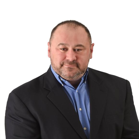 Profile Picture of Tony Acome (@tonyacome) on Poshmark