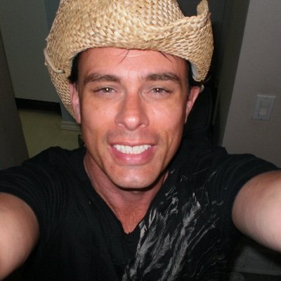 Profile Picture of Kevin Harrison (@LivKevinthebold) on Twitter